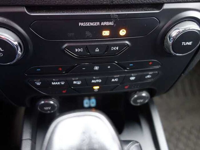 Ford Ranger XLT Doppelkabine 4x4 AluCap, Dachzelt, AHK