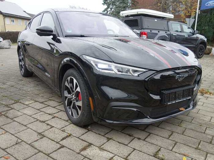 Ford Mustang Mach-E Basis AWD