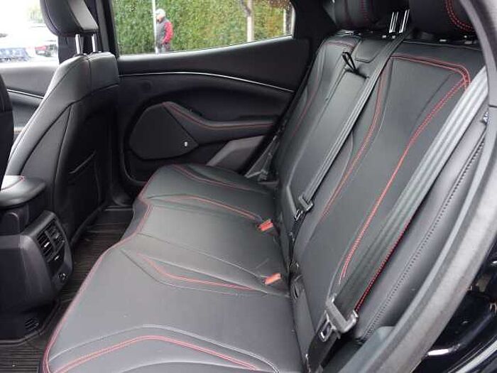 Ford Mustang Mach-E Basis AWD