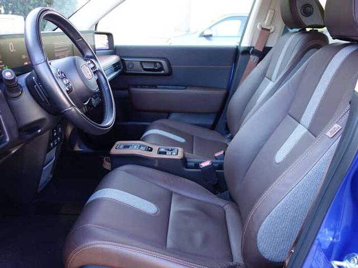 Honda e Advance 17' m. Leder