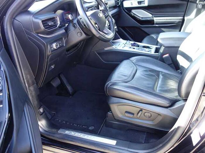 Ford Explorer Platinum Plug-in-Hybrid 4x4