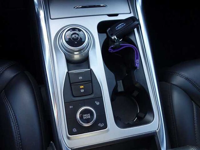 Ford Explorer Platinum Plug-in-Hybrid 4x4