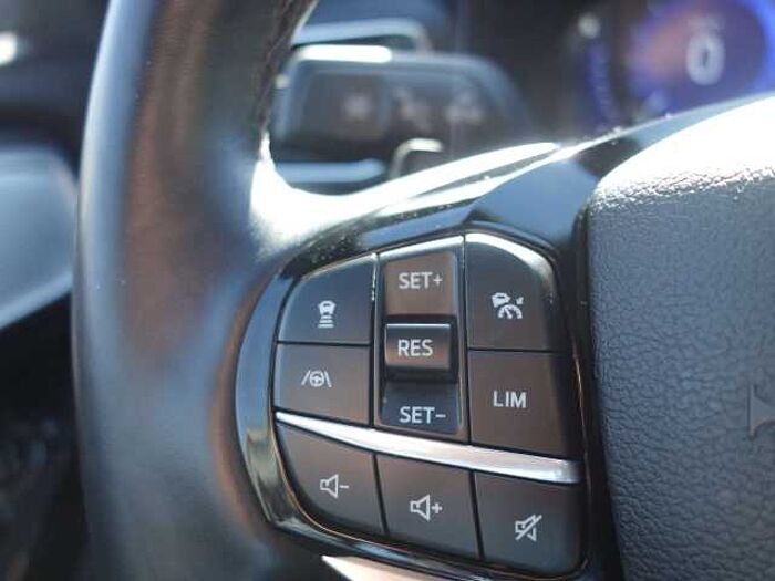 Ford Explorer Platinum Plug-in-Hybrid 4x4