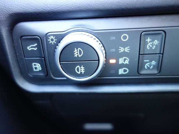 Ford Explorer Platinum Plug-in-Hybrid 4x4