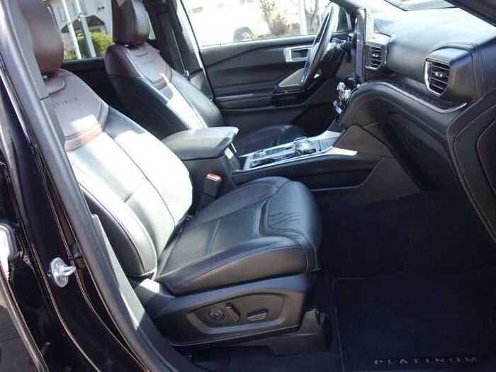 Ford Explorer Platinum Plug-in-Hybrid 4x4