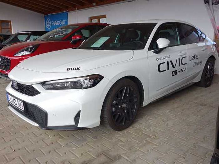 Honda Civic e: HEV Advance