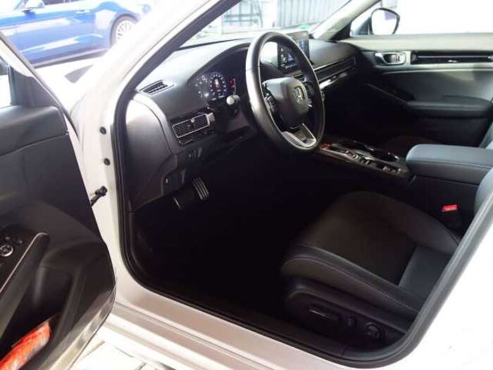 Honda Civic e: HEV Advance