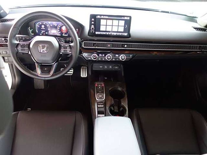 Honda Civic e: HEV Advance
