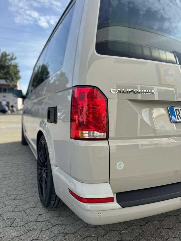 Volkswagen T6.1 California California Coast FWD m. Aufstelldach