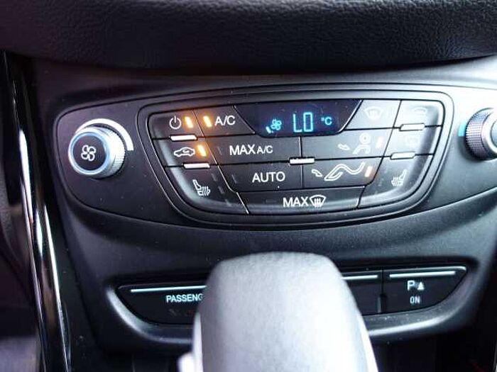 Ford B-Max Titanium mit Schiebetüren