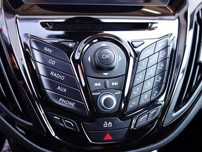 Ford B-Max Titanium mit Schiebetüren
