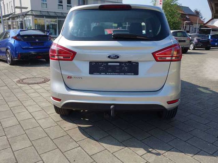 Ford B-Max Titanium mit Schiebetüren