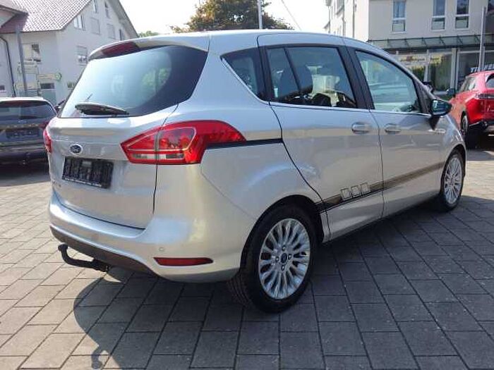 Ford B-Max Titanium mit Schiebetüren