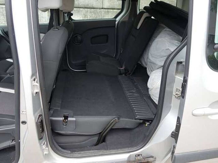 Renault Kangoo Happy Family